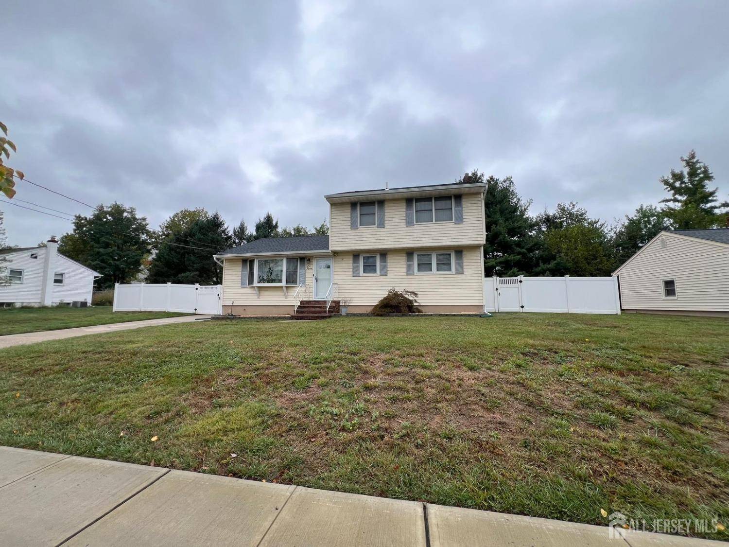 Piscataway, NJ 08854,515 NETHERWOOD AVE