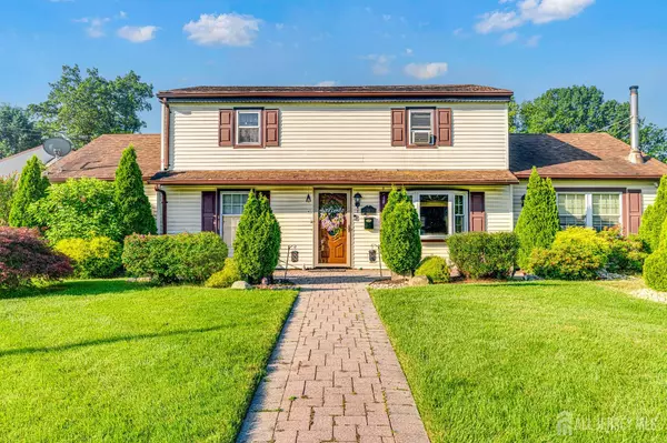 Edison, NJ 08817,32 Glenville RD