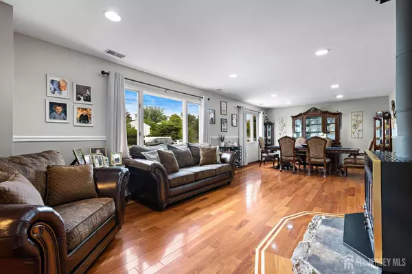 Monroe, NJ 08831,16 8th AVE