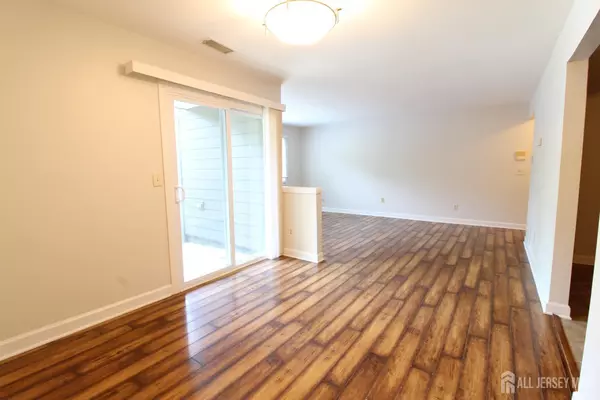 Plainsboro, NJ 08540,3123 Sayre DR