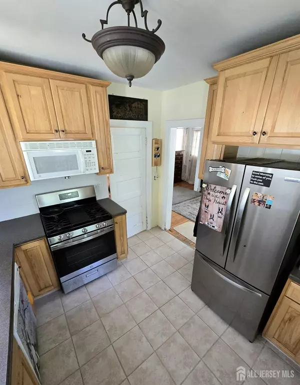 Dunellen, NJ 08812,237 Prospect AVE