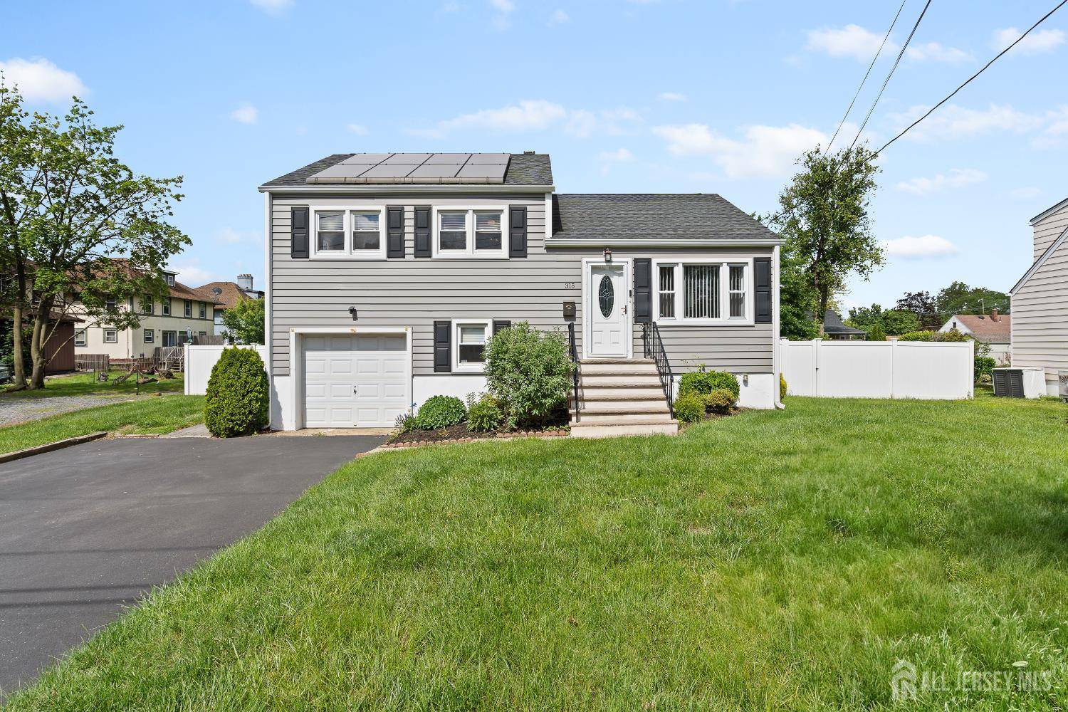 315 D ST, Middlesex, NJ 08846