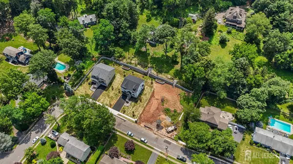 South Plainfield, NJ 07080,114 Whispering Hills RD