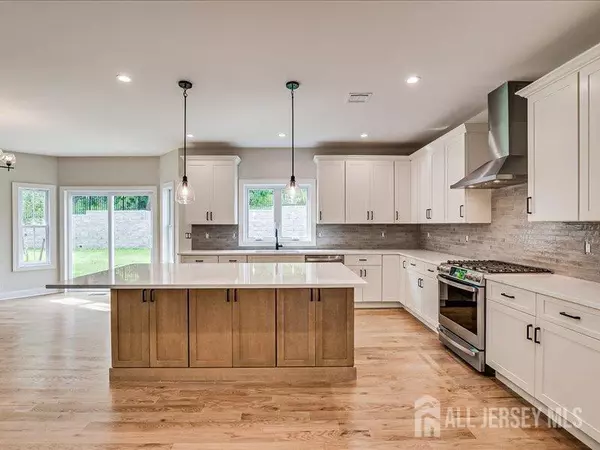 South Plainfield, NJ 07080,114 Whispering Hills RD