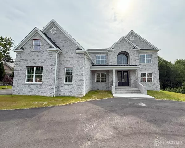 2 Joye LN, South Brunswick, NJ 08852