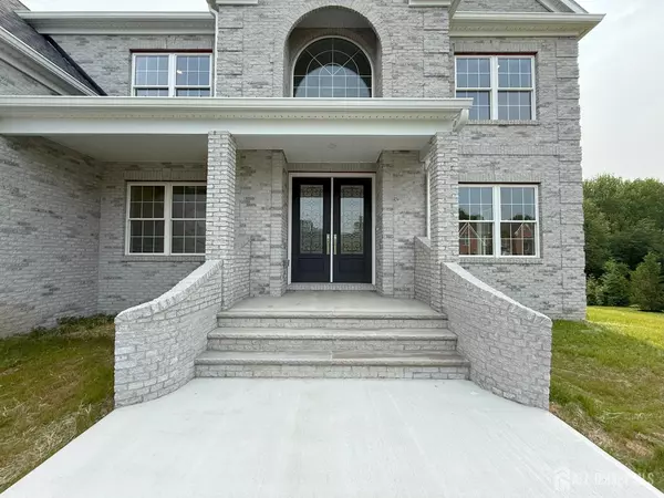 South Brunswick, NJ 08852,2 Joye LN