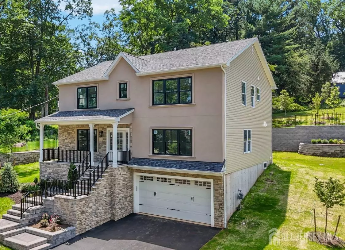 South Plainfield, NJ 07080,116 Whispering Hills RD