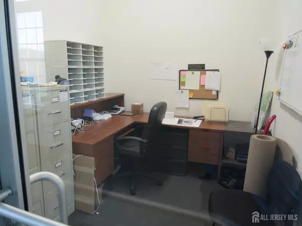 Monroe, NJ 08831,100 Lakeview AVE #D2