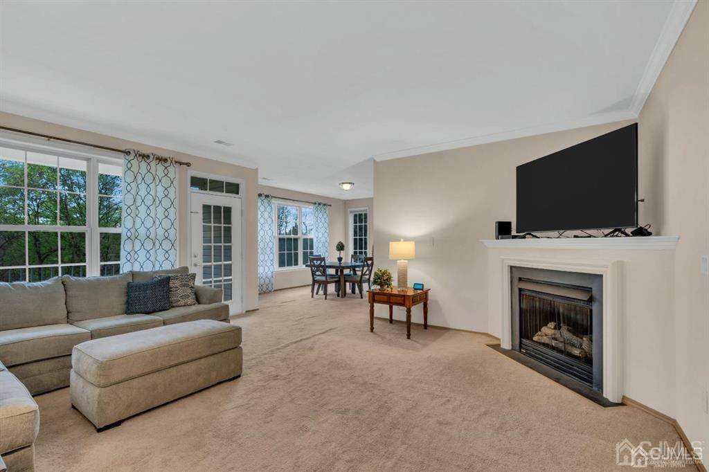548 Saint Andrews PL, Manalapan, NJ 07726