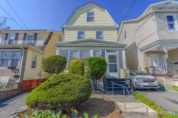 1043 18th AVE, Newark, NJ 07106