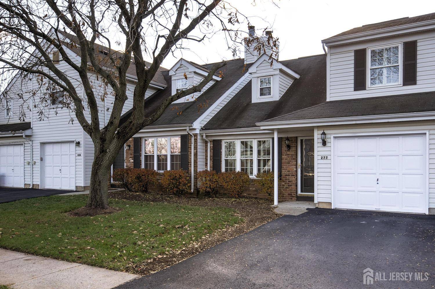 277 Edgeware CT, Franklin, NJ 08873