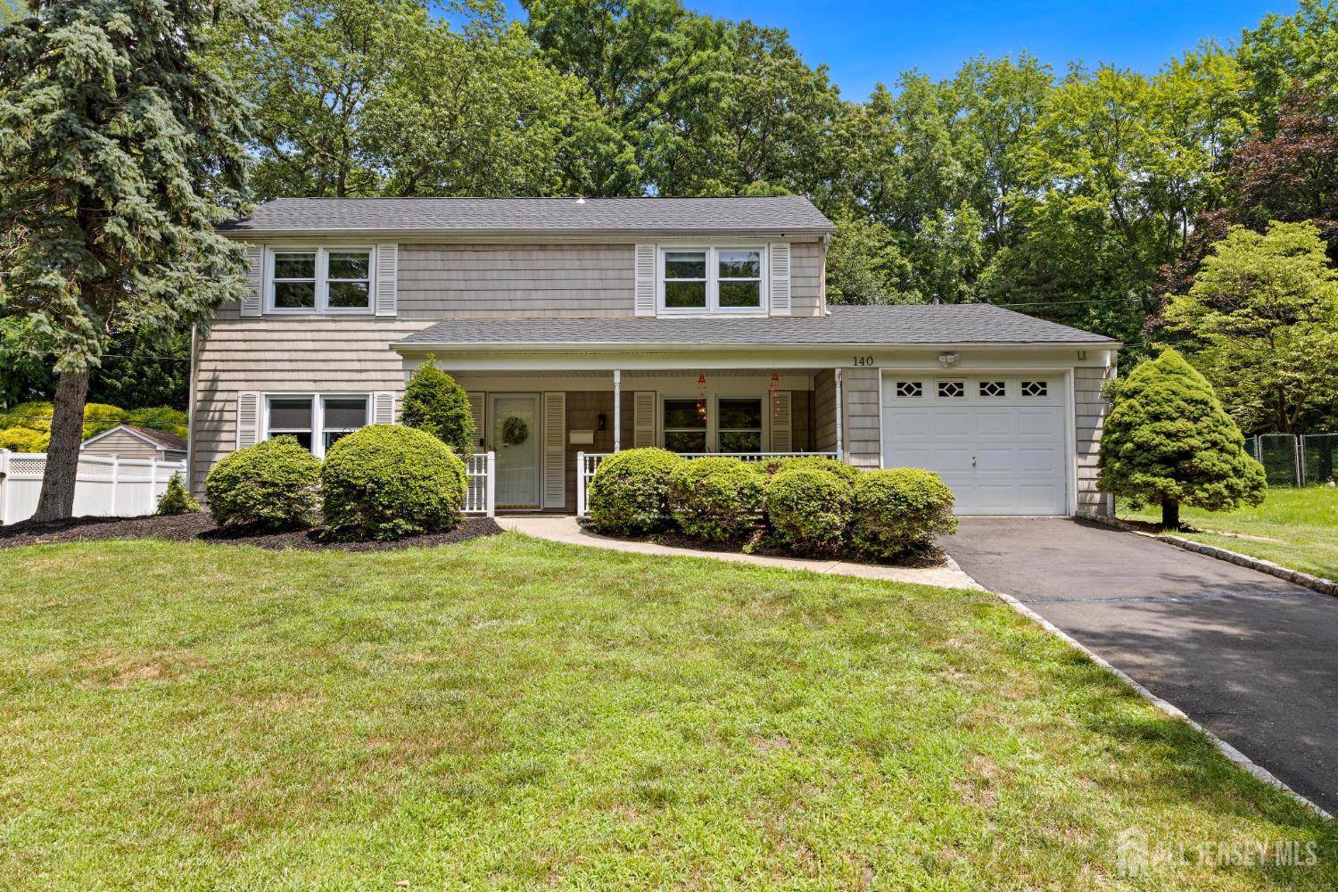 140 Idlebrook LN, Aberdeen, NJ 07747