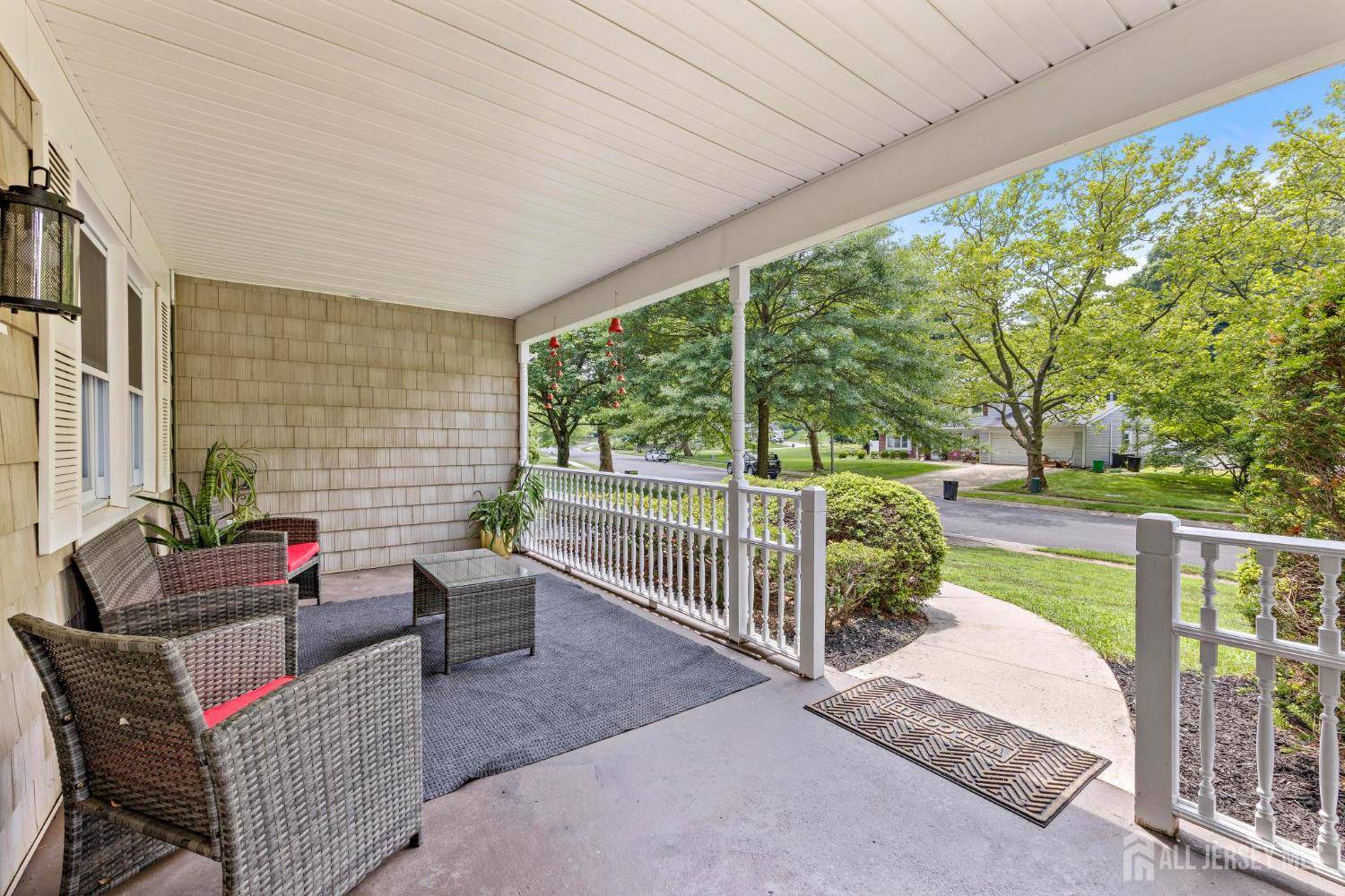 Aberdeen, NJ 07747,140 Idlebrook LN