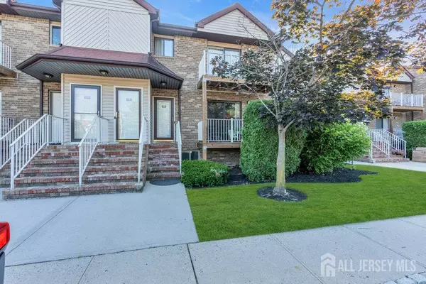 4511 Birchwood CT, North Brunswick, NJ 08902