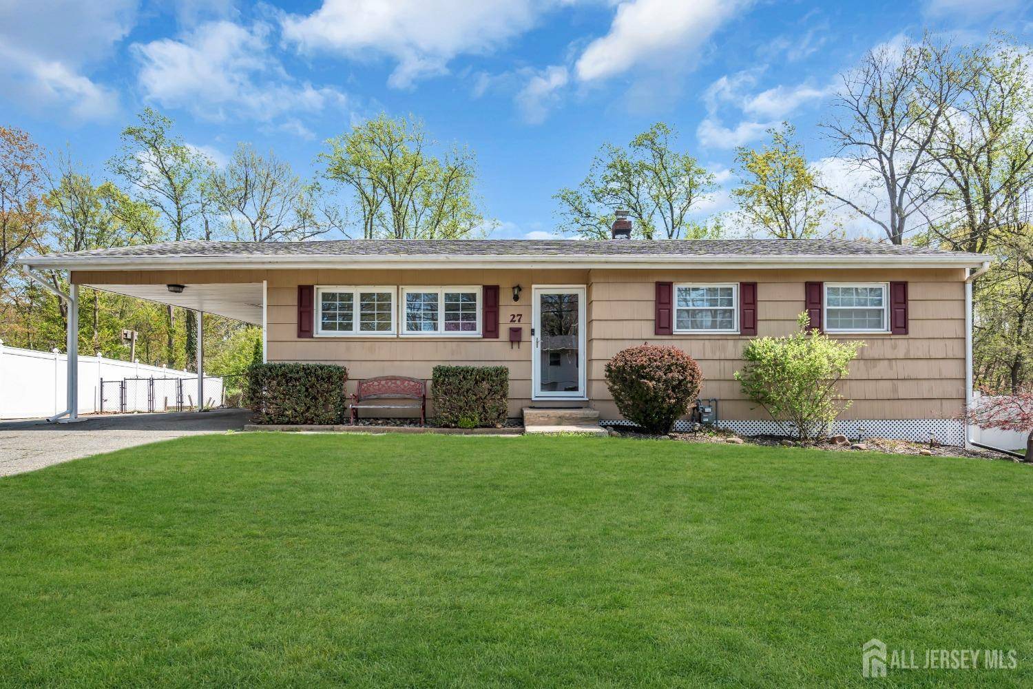 27 Brookside RD, Edison, NJ 08817