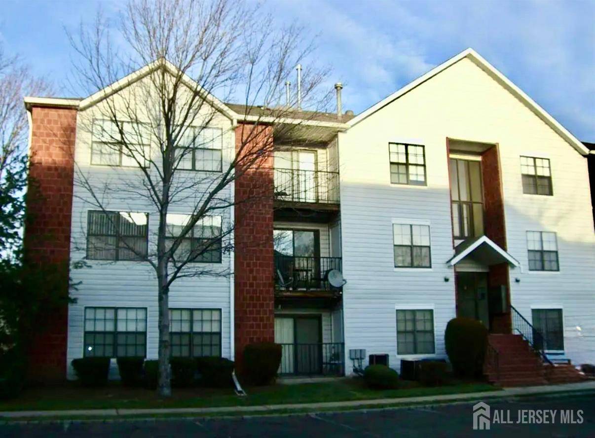 92 Keystone CT, Edison, NJ 08817