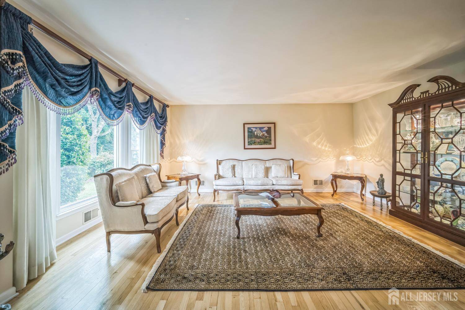 Scotch Plains, NJ 07076,14 GREENSVIEW DR