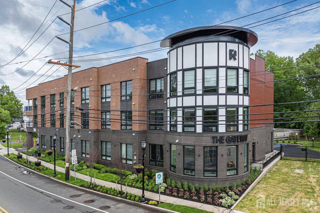 745 Bound Brook RD #200, Dunellen, NJ 08812