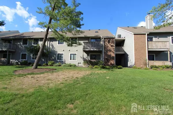 208 Ravens Crest DR, Plainsboro, NJ 08536