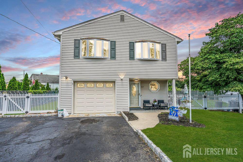 557 Howard AVE, Middlesex, NJ 08846