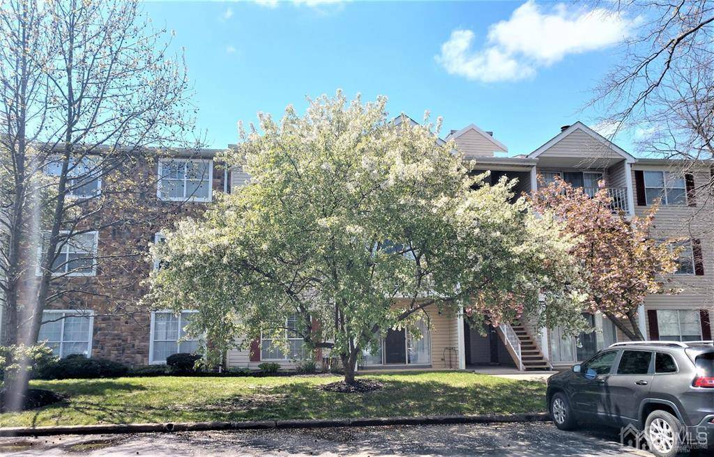 68 Aspen CT, Hamilton, NJ 08619