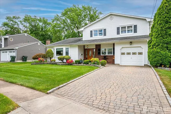 Colonia, NJ 07067,10 Rainbow DR