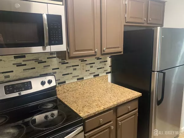 Plainsboro, NJ 08536,505 Ravens Crest Dr E DR