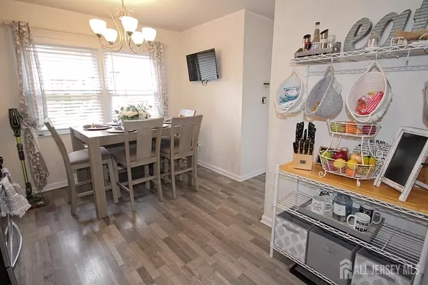 Woodbridge Proper, NJ 07095,54 Highview DR