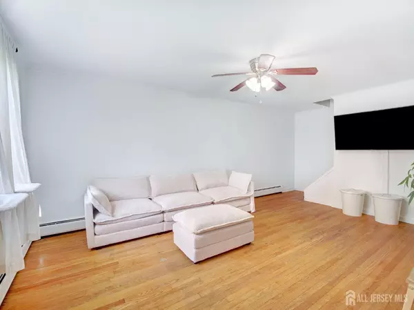 Union Twp, NJ 07083,451 Burroughs TER