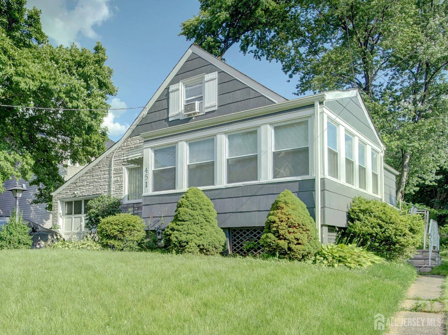 451 Burroughs TER, Union Twp, NJ 07083