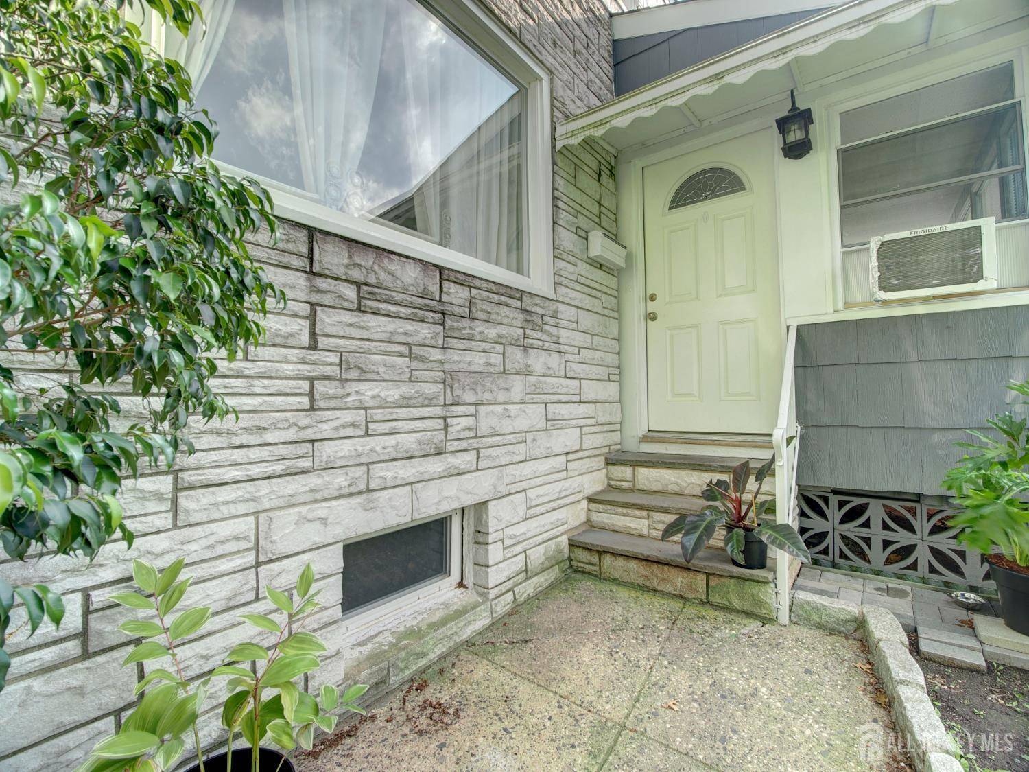 Union Twp, NJ 07083,451 Burroughs TER