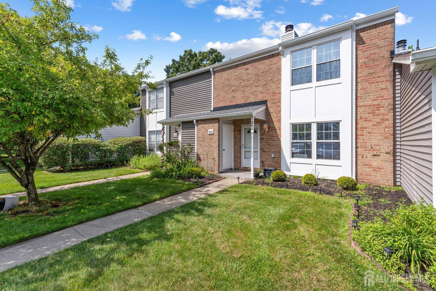 North Brunswick, NJ 08902,360 Constitution CIR