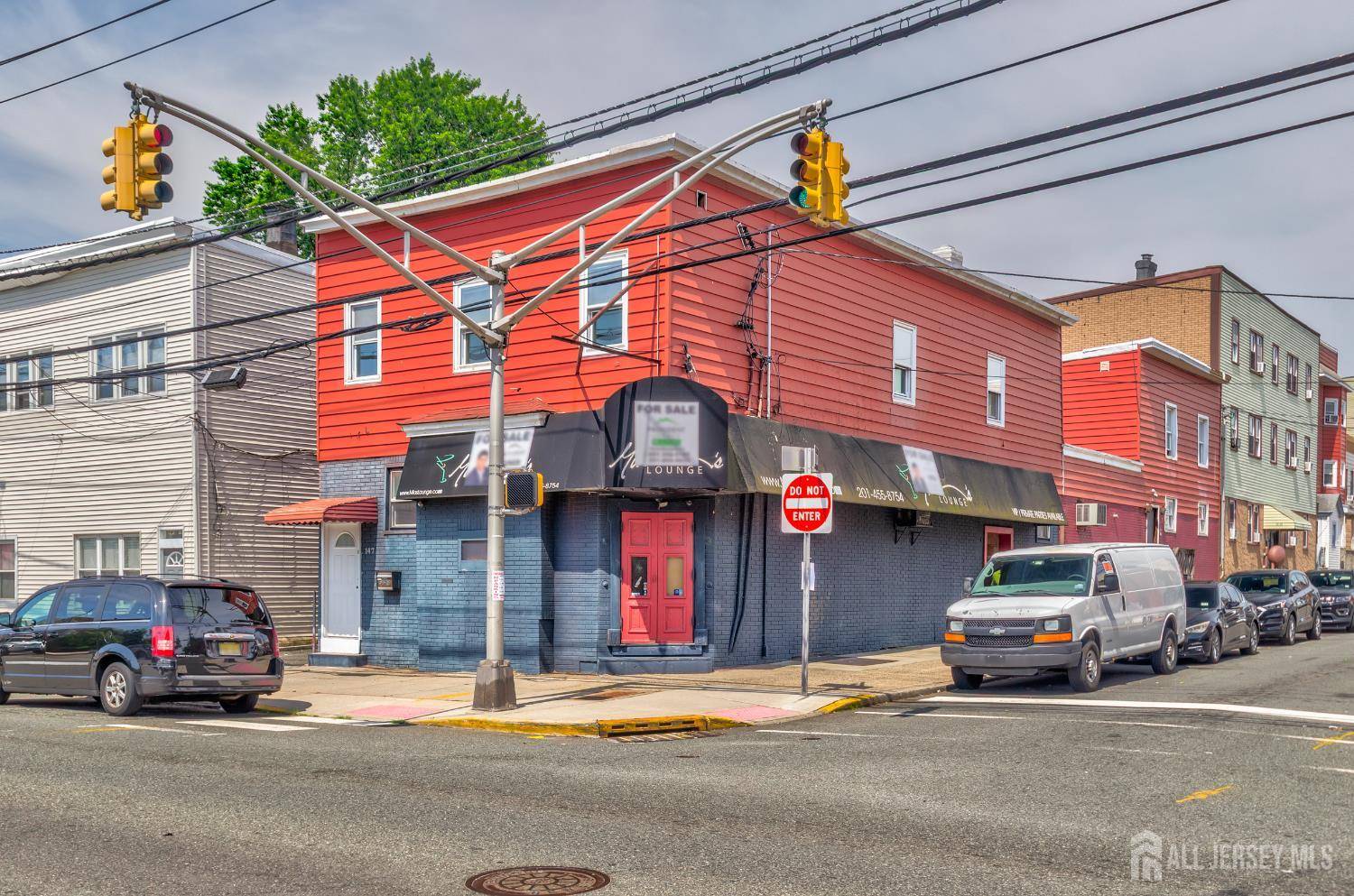 147 E E AVE, Bayonne, NJ 07002
