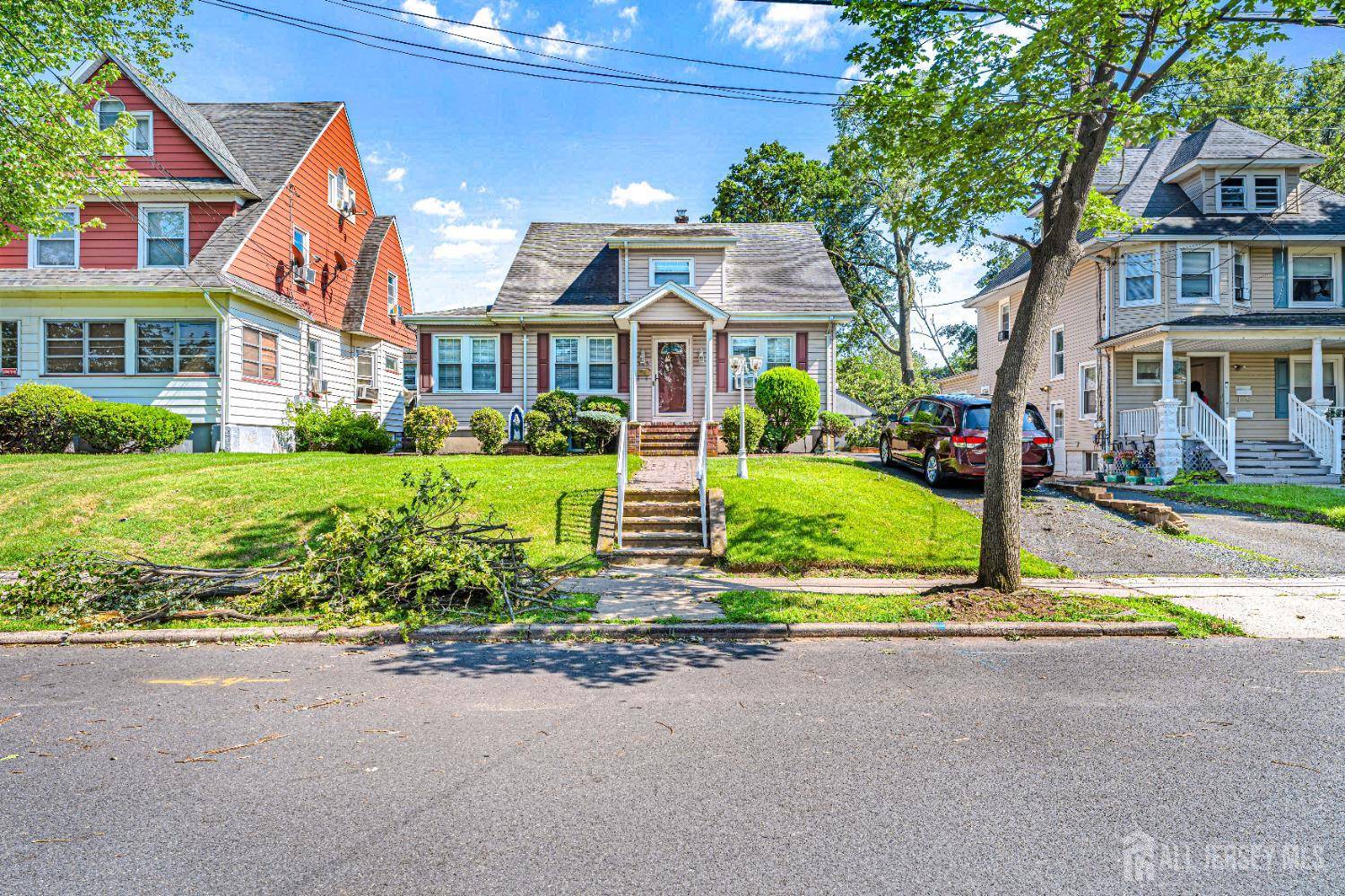 Dunellen, NJ 08812,305 Penfield PL