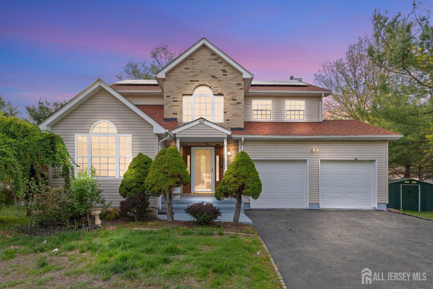 105 Harmony LN, Englishtown, NJ 07726