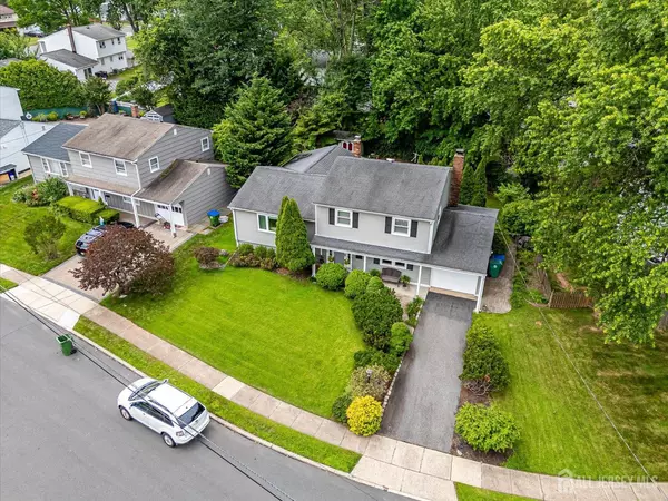 Edison, NJ 08837,6 Zaydee DR