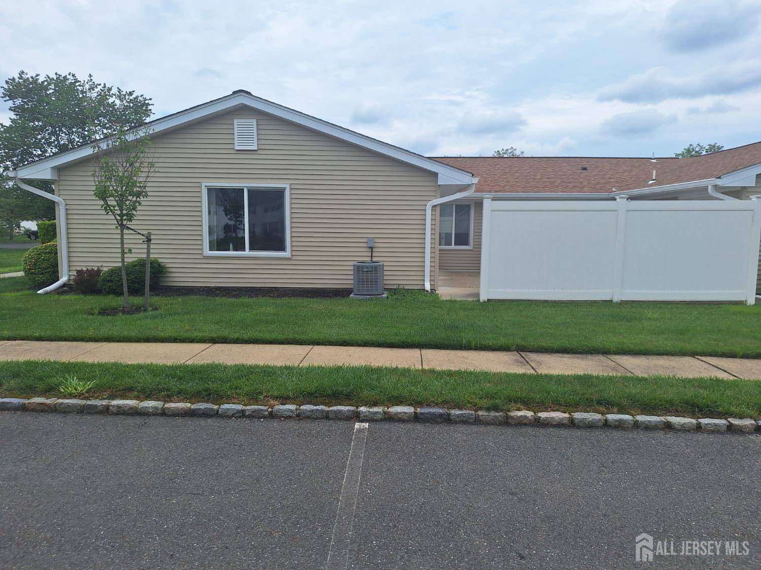 Monroe, NJ 08831,546 Cornus PLZ #C