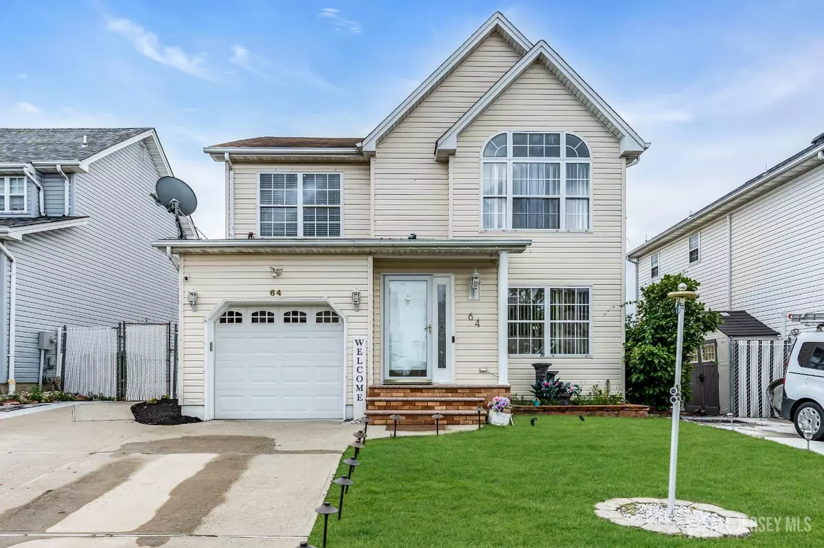 Sayreville, NJ 08859,64 Scarlet DR