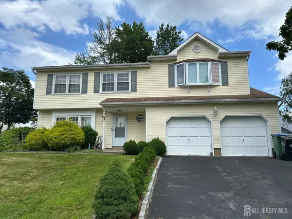 26 Netherwood CIR, Edison, NJ 08820