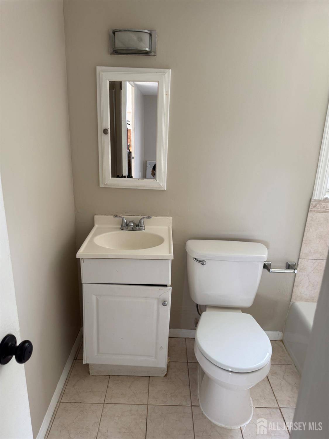 Parlin, NJ 08859,8 Kendal DR