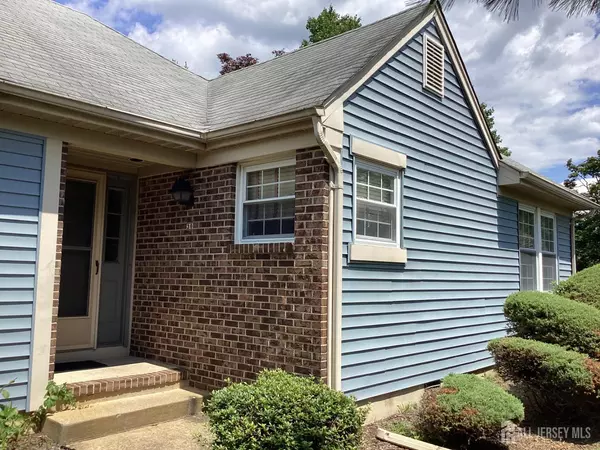 30 Martin Van Buren DR, Monroe, NJ 08831