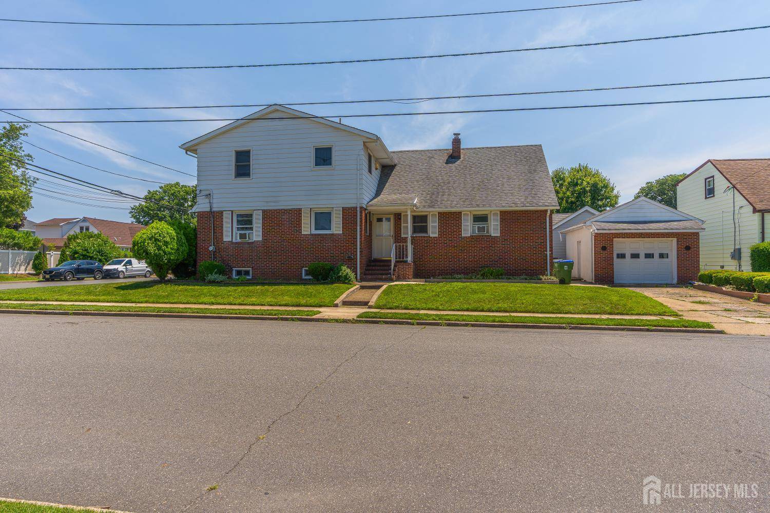 Edison, NJ 08837,137 Safran AVE