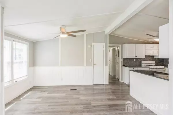Manalapan, NJ 07726,21 Forest DR