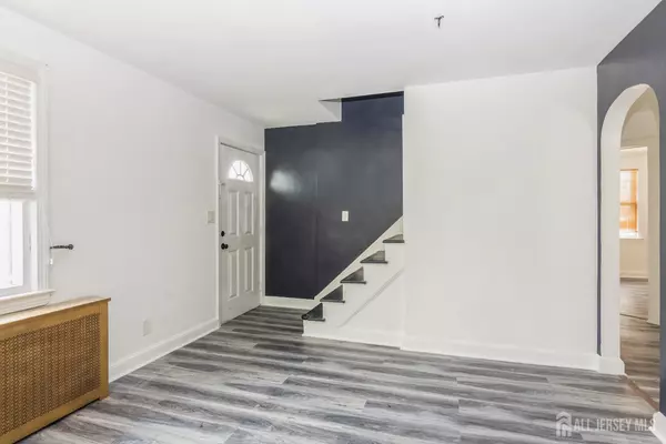 South Amboy, NJ 0808,158 liberty st ST