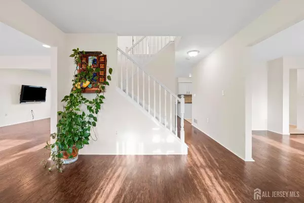 South River, NJ 08882,96 Lark DR