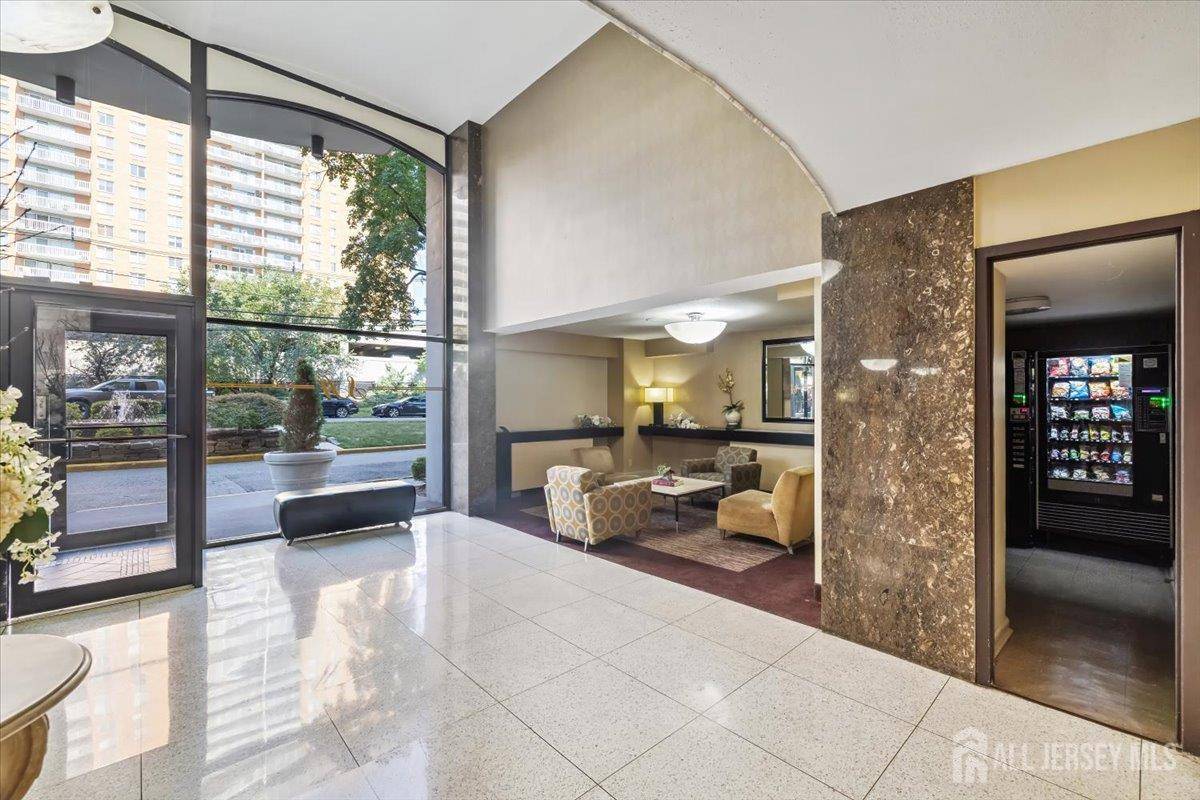 Hackensack, NJ 07601,150 OVERLOOK AVE #15 E