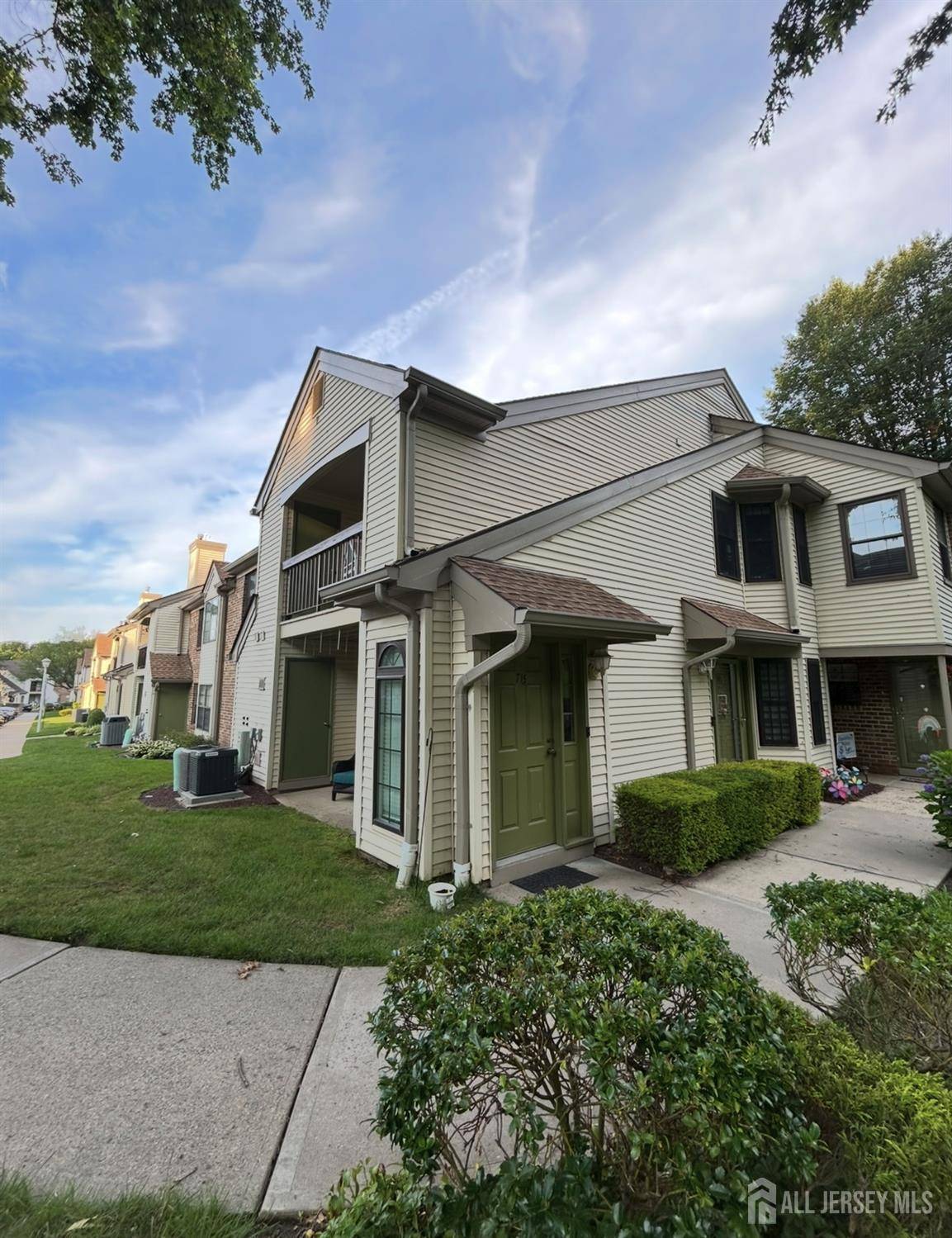 715 Sunshine CT, Parlin, NJ 08859