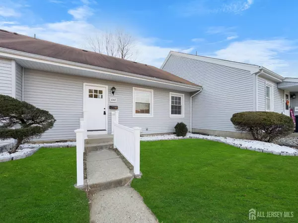 Freehold, NJ 07728,164 Cours De Clemenceau #E