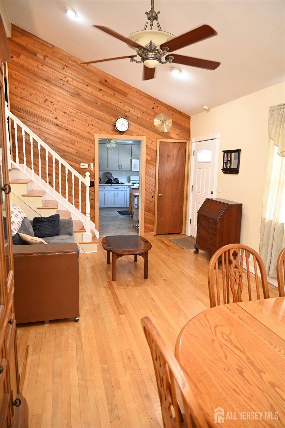 Edison, NJ 08817,6 Nancy CIR