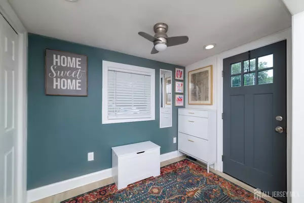 Leonardo, NJ 07737,23 Viola AVE
